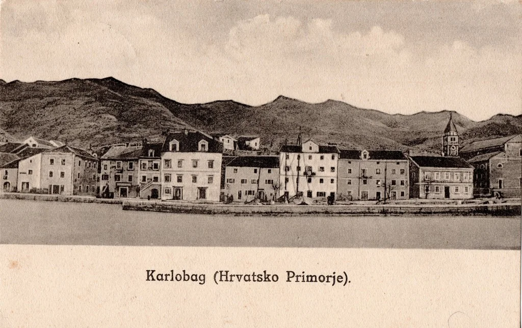 Panorama starog dijela Karlobaga i planina Velebit, 1918.