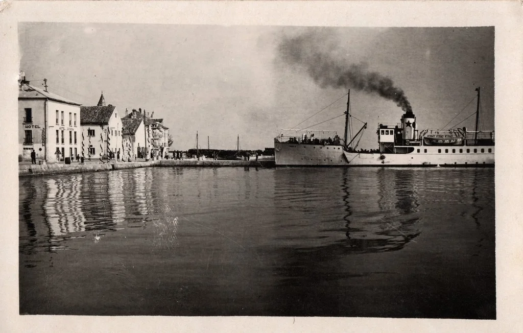 Postcard 10