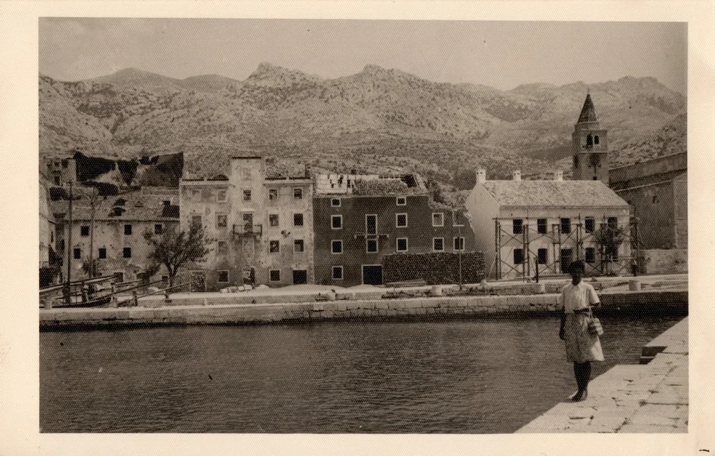 Rušenje kata na Domu nakon požara i rekonstrukcija zgrade, 1947. godine