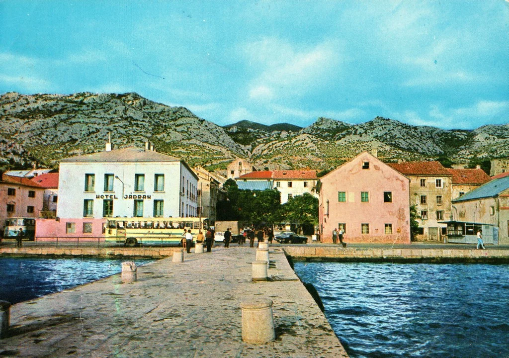 Postcard 33